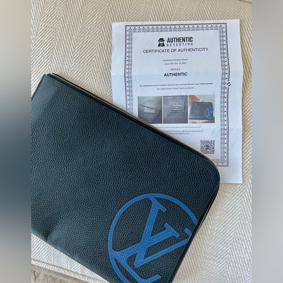 Louis Vuitton Pouchette Jour GM Clutch Bag - Picture 6 of 9